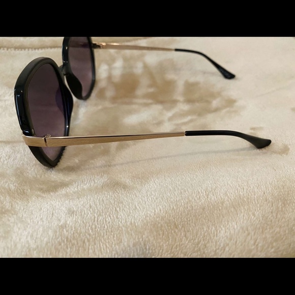Women’s sunglasses - Picture 3 of 3